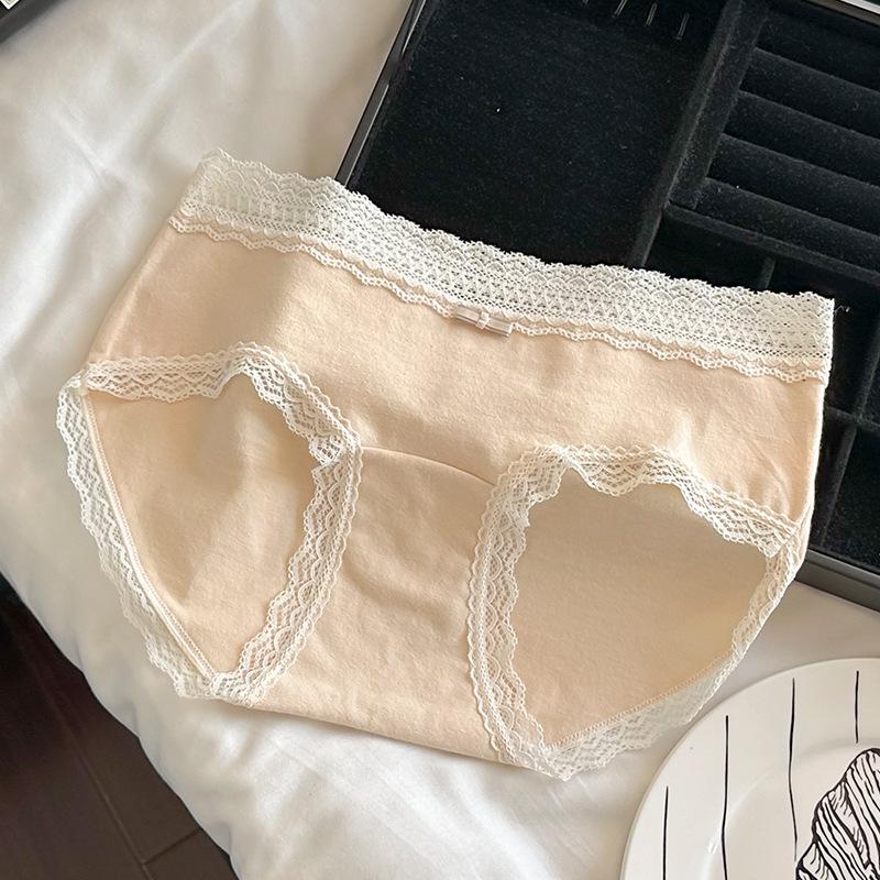 7A Antibacterial Japanese Sweet Cotton Mid-Waist Girls' Briefs - Soft, Breathable, and Comfortable.