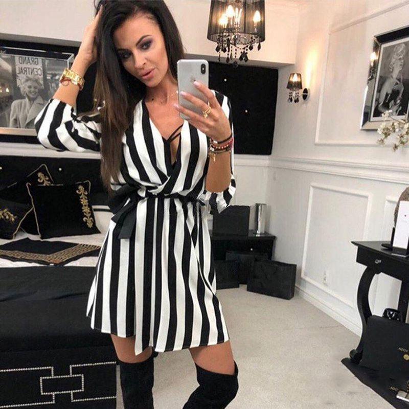

Sexy Women V-neck Striped Mini Black Dress With Timeless Elegance For Summer Adventures** M чёрный