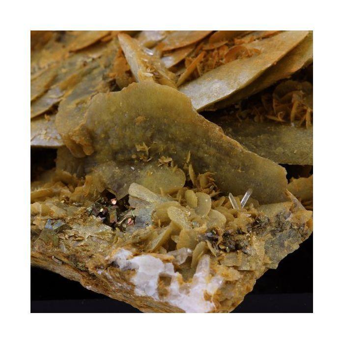 Pyrite, Sidérite, Quartz 738.9 carats