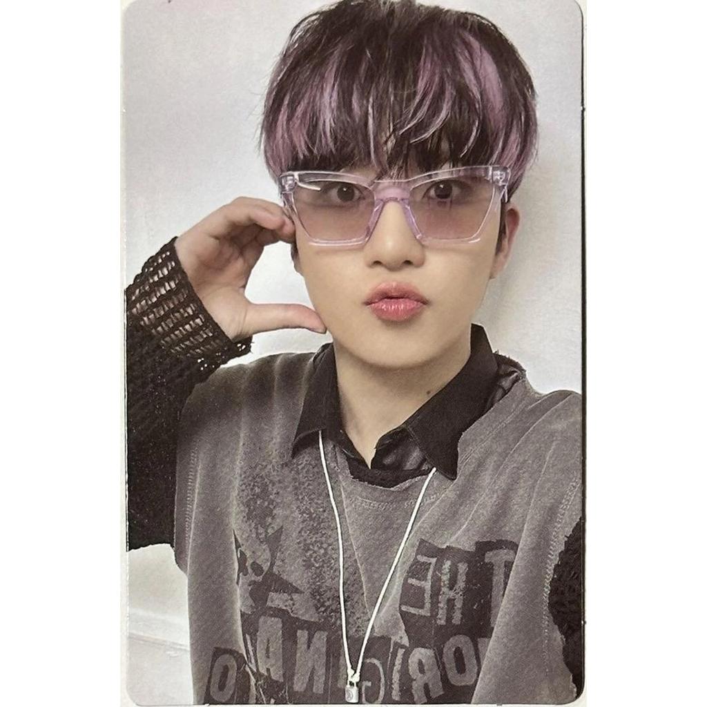 ATEEZ THE WORLD EP.2:OUTLAW A / DENÍK / JEDNOTKA DENÍKU / Z ver. OFICIÁLNÍ FOTOKARTA