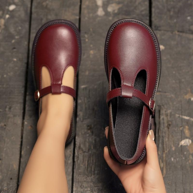 

2026 Spring and Autumn Retro Mary Jane Shoes French New Single Shoes Pointed Toe Women s Soft Sole Leather Shoes Plus Size 42 червоний