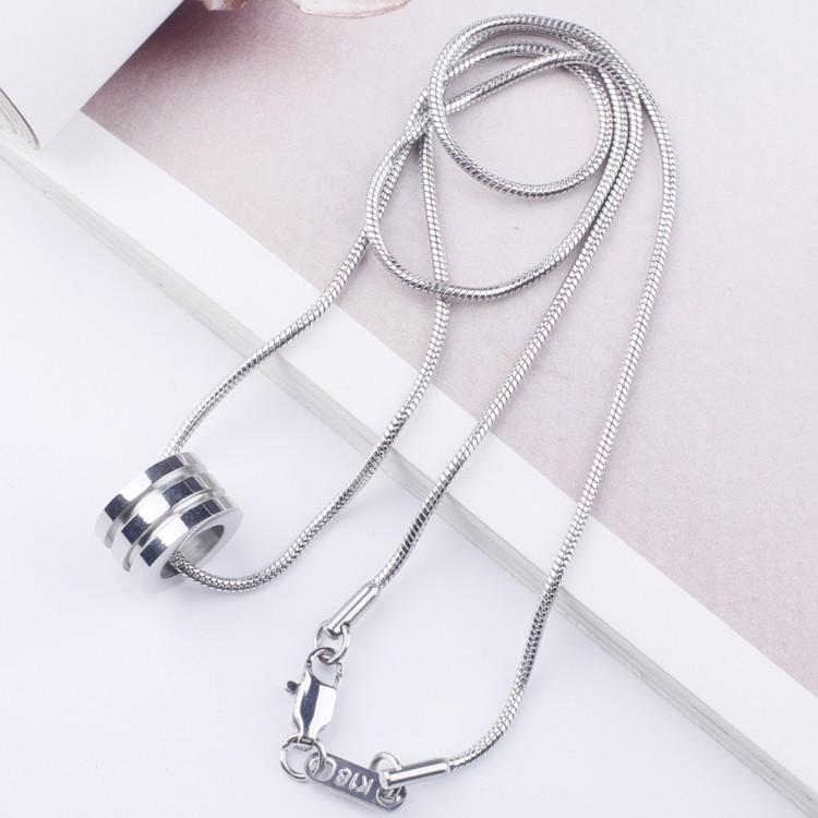 Simple Temperament Men's Pendant Necklace Does Not Fade Trendy Neutral Women's Collarbone High-grade Snake Bone Chain Accessories 2026