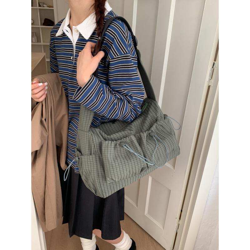 Einfache karierte Tragetasche für Damen 2026 Neue Herbst-Schultertasche mit großem Fassungsvermögen für Pendlerinnen, mit Kordelzug und plissiertem Design, leicht
