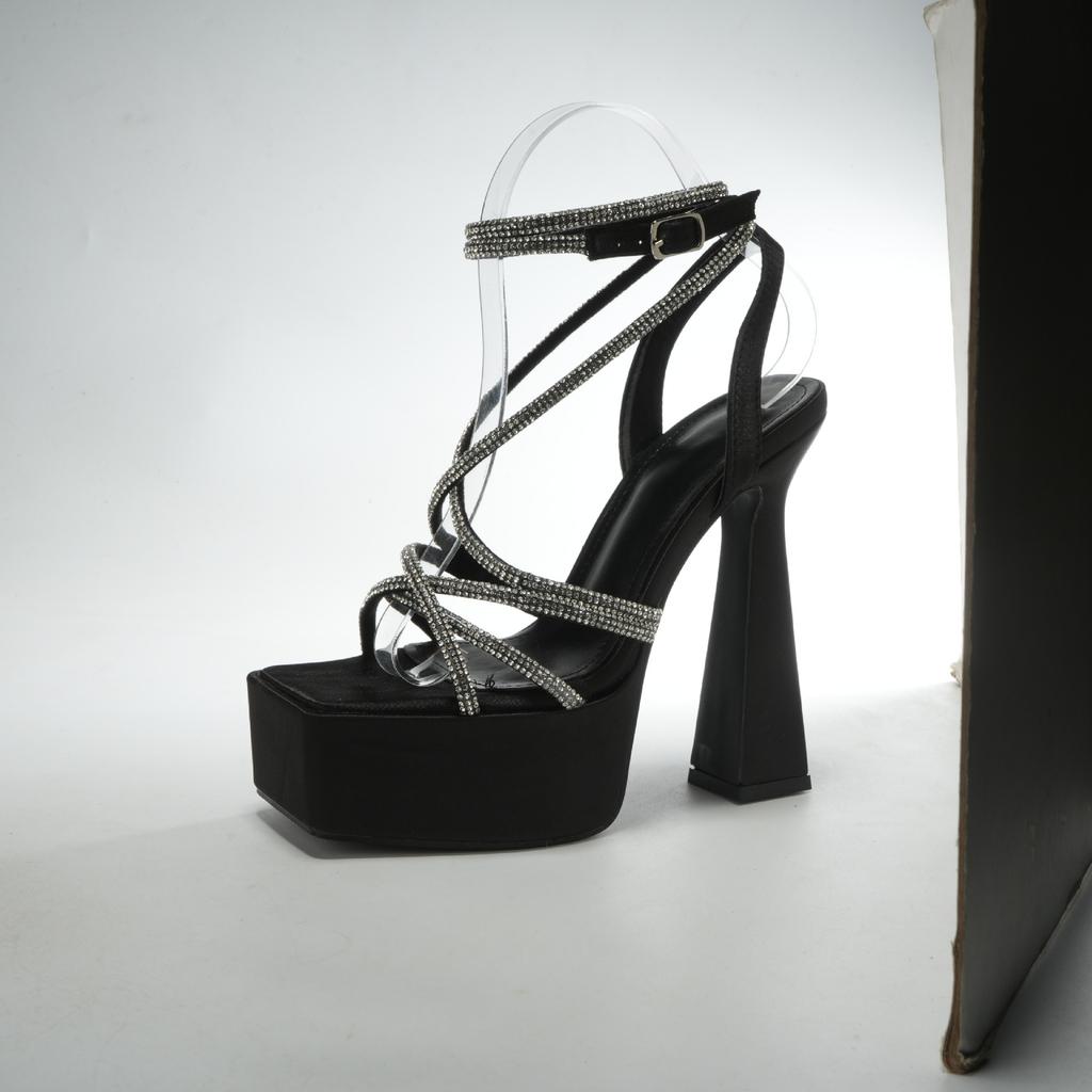 Sommer neue super hohe Ferse 13cm dicke Ferse wasserdichte Sohle quadratische Spitze Strass Wort mit High Heel Sandalen Laufsteg Bankettschuhe