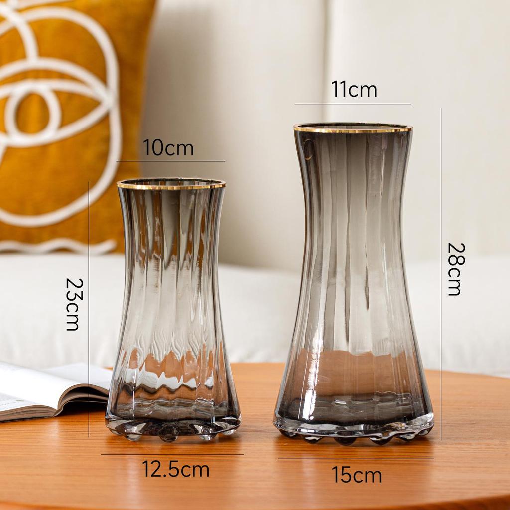 Elegant Small Glass Vase for Fresh Flowers - Perfect for Living Room or Dining Table Decor