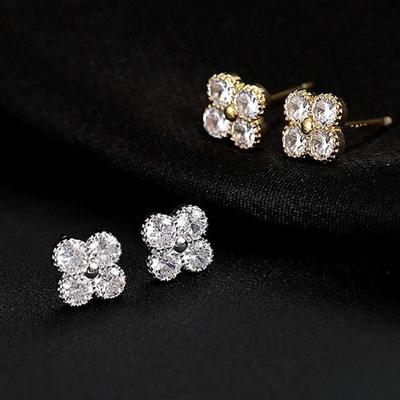  Silver Plated Four-leaf Clover Stud Earrings for Women Sparkling Shiny 5A Zircon Lucky Earrings Exquisite Banquet Jewelry