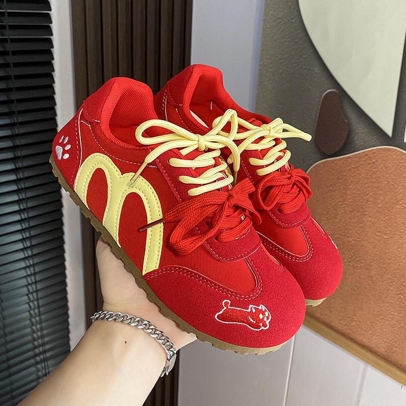 Trendy American red retro flat-bottomed inner height-increasing German training shoes women's 2025 new summer versatile soft-soled casual shoes