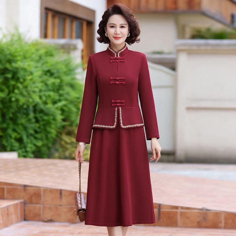 

Stylish Two-Piece Faux Dress for Women - Mid-Age Spring/Autumn Design with Belly-Concealing Frog Button 5XL красный