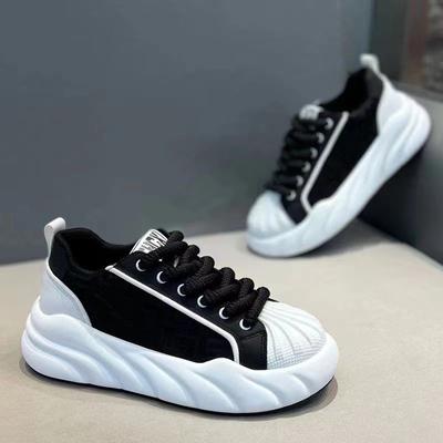 Neue Boardschuhe Herren Herbst atmungsaktive Sport- und Freizeitschuhe Jugend dicksohlige vielseitige kleine weiße Herrenschuhe