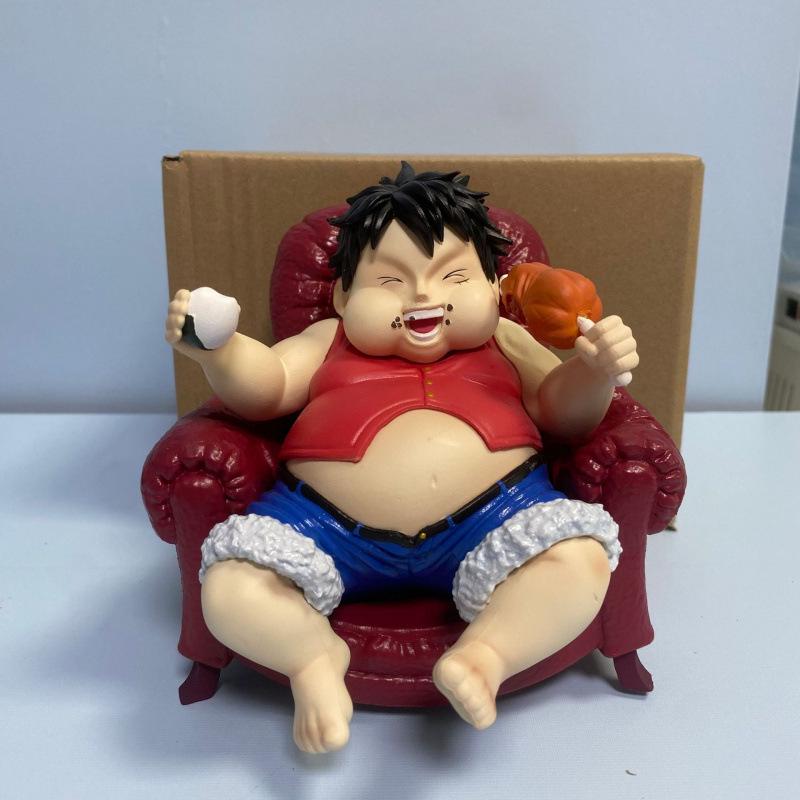 Аниме-фигурка One Piece: Украшение с изображением толстяка Луффи, Зоро и Санджи в сидячей позе.