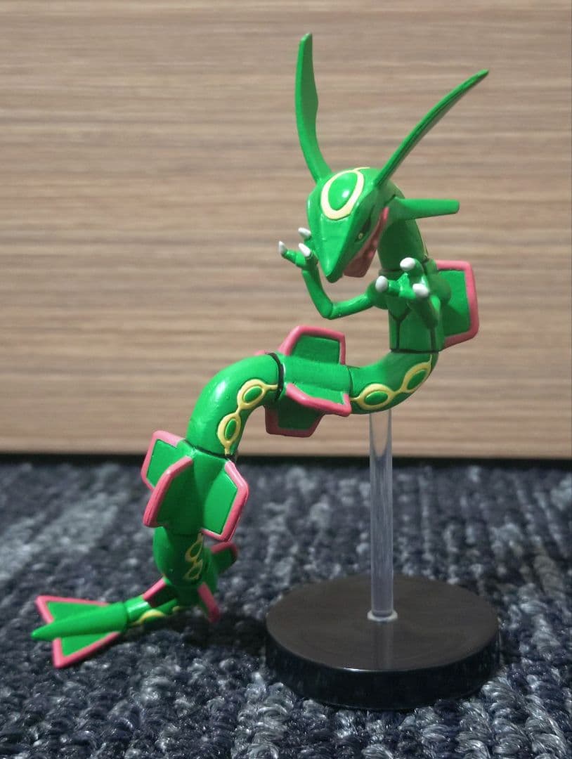 

[USED] 3D Pokémon Encyclopedia Rayquaza Figure