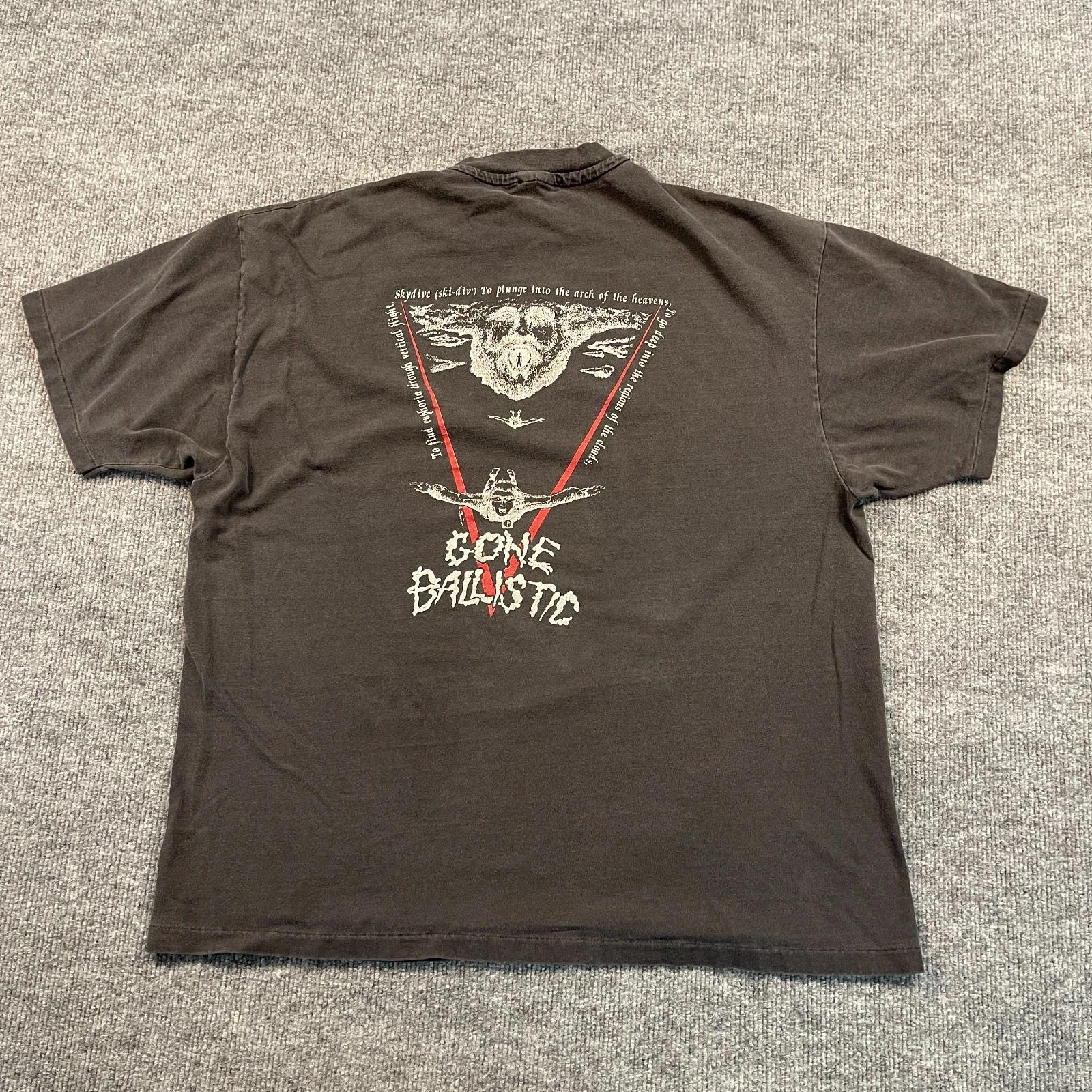 

Винтажная футболка Xtreme-Wear Gone-Ballistic Эйфория от парашютного прыжка 90-х годов XL 23x27 Черная 4XL