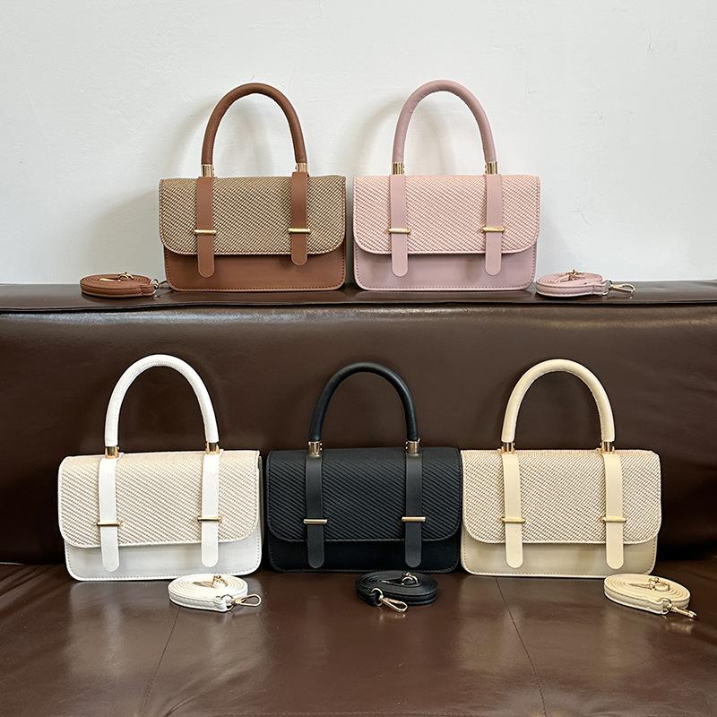 This Is A Casual, Fashionable, Large-capacity, High-quality Hand-held Commuter Single-shoulder Crossbody Small Square Bag