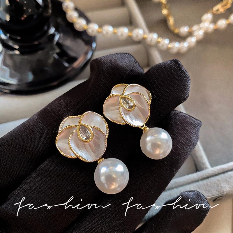 

Sterling silver needle new Chinese camellia flower pearl pendant stud earrings women s niche light luxury high-end temperament earrings earrings