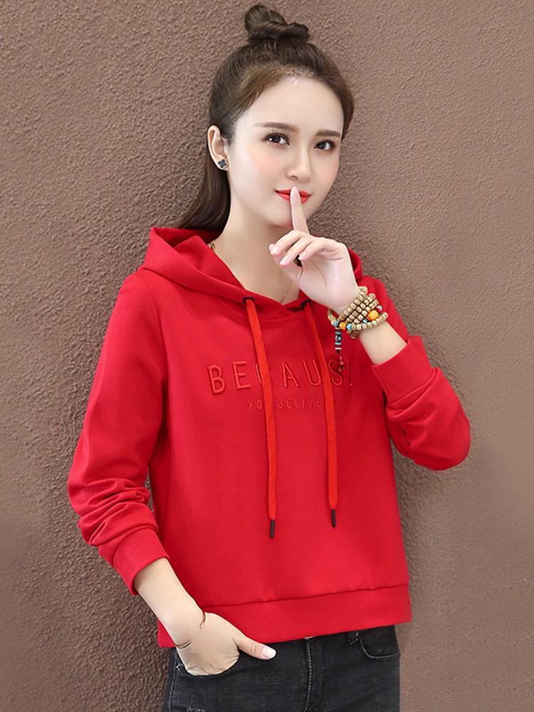 Women's Red Hooded Sweatshirt with Embroidered Letters - Korean Style Casual Petite Short Top for Spring and Autumn