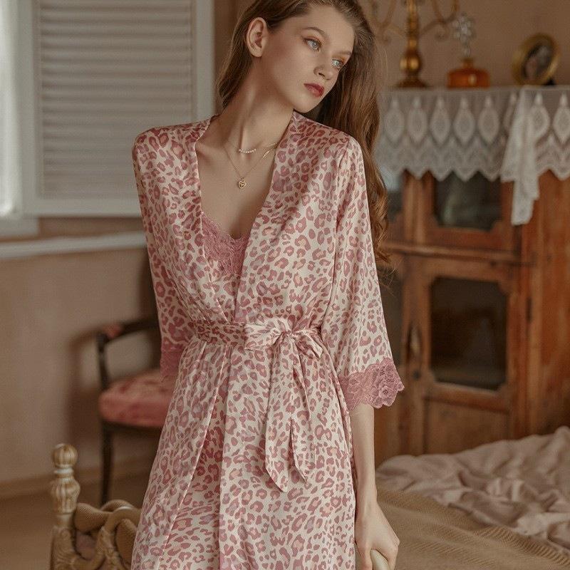 Sommer neue sexy Nachthemd rosa Leopardenmuster Nachthemd dünne Pyjamas Eis Seide Damen Loungewear kann draußen getragen werden