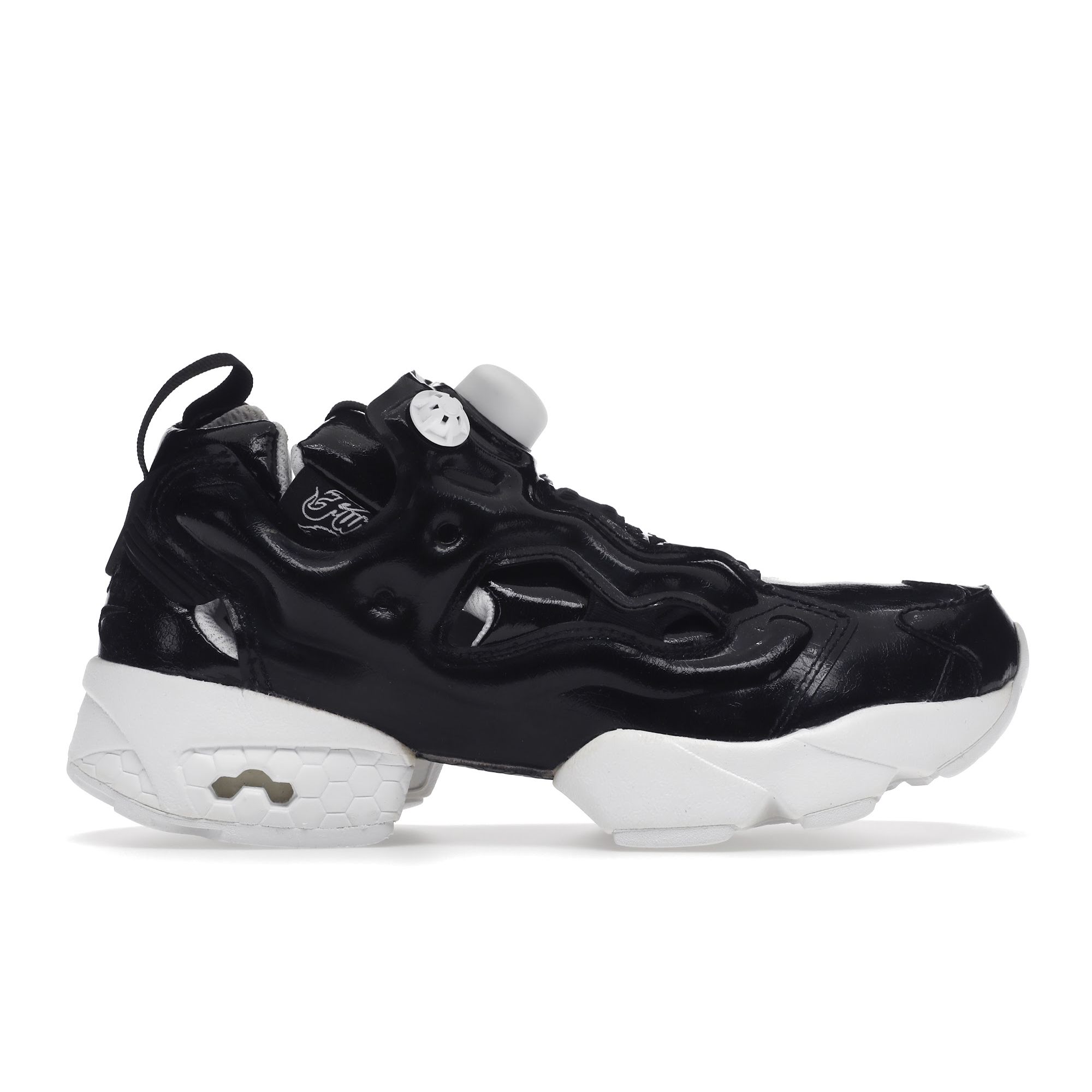 

Женские кроссовки Reebok InstaPump Fury Overbranded Black White AR1635