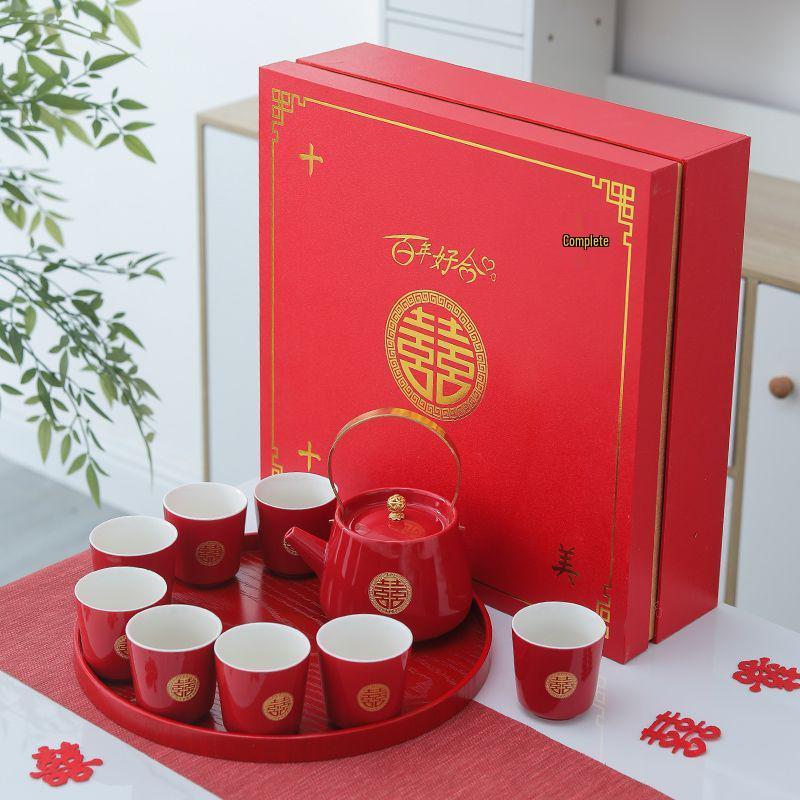 Wedding Tea Set: Elegant Teapot and Cups for Newlyweds' Traditional Ceremony