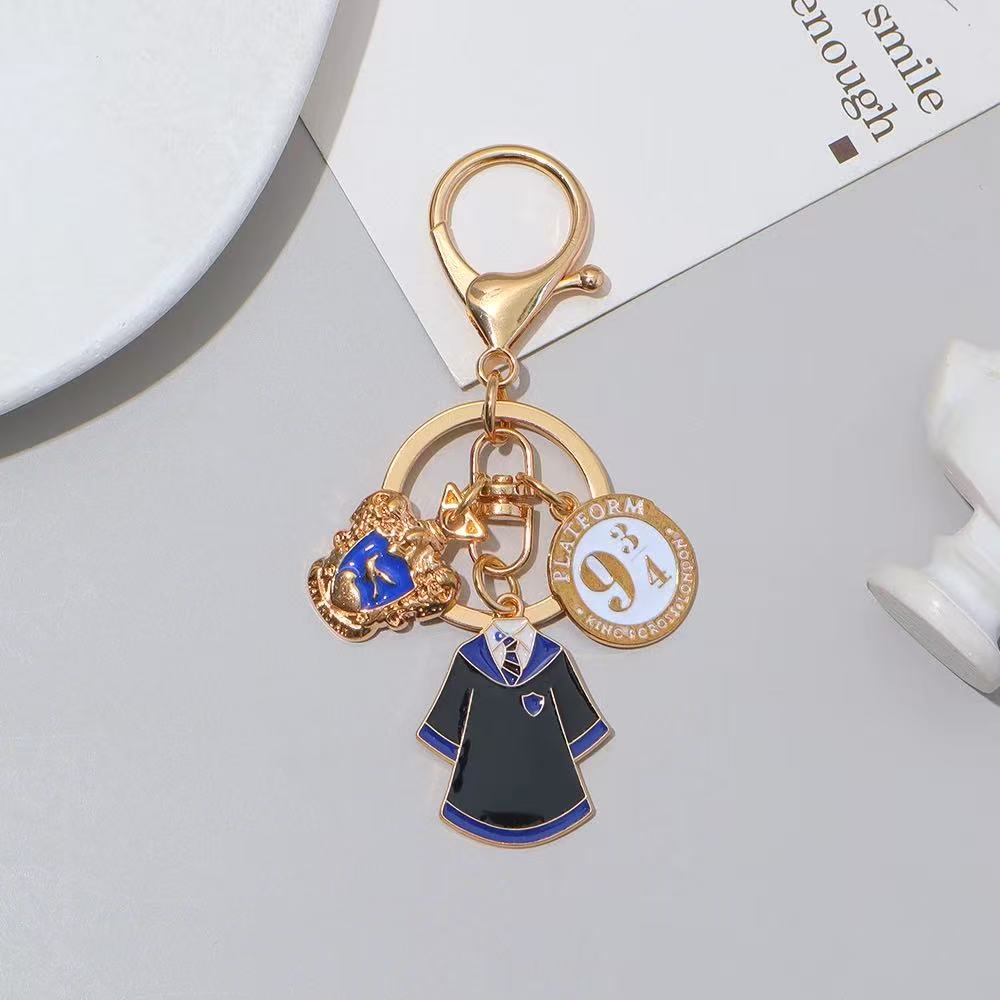 Magic Academy Couple Keychain Hufflepuff Gryffindor Slytherin Ravenclaw Surrounding Uniform Badge Alloy Pendant Creative Package Gift