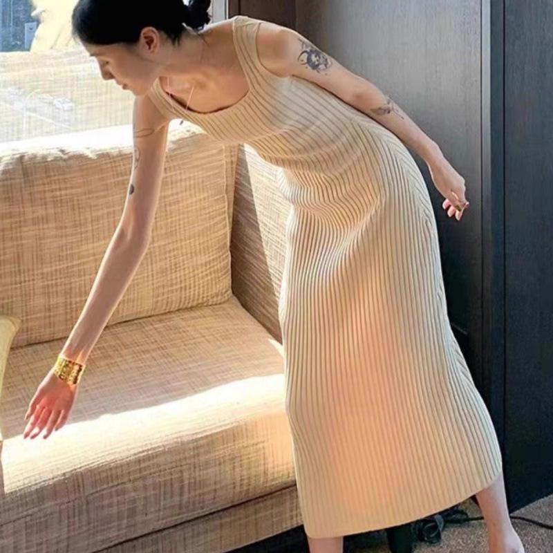 Elegant French-Style Apricot Sleeveless Knit Camisole Dress - Slim-Fit and Flattering Vest Long Skirt for Women Small абрикосовый