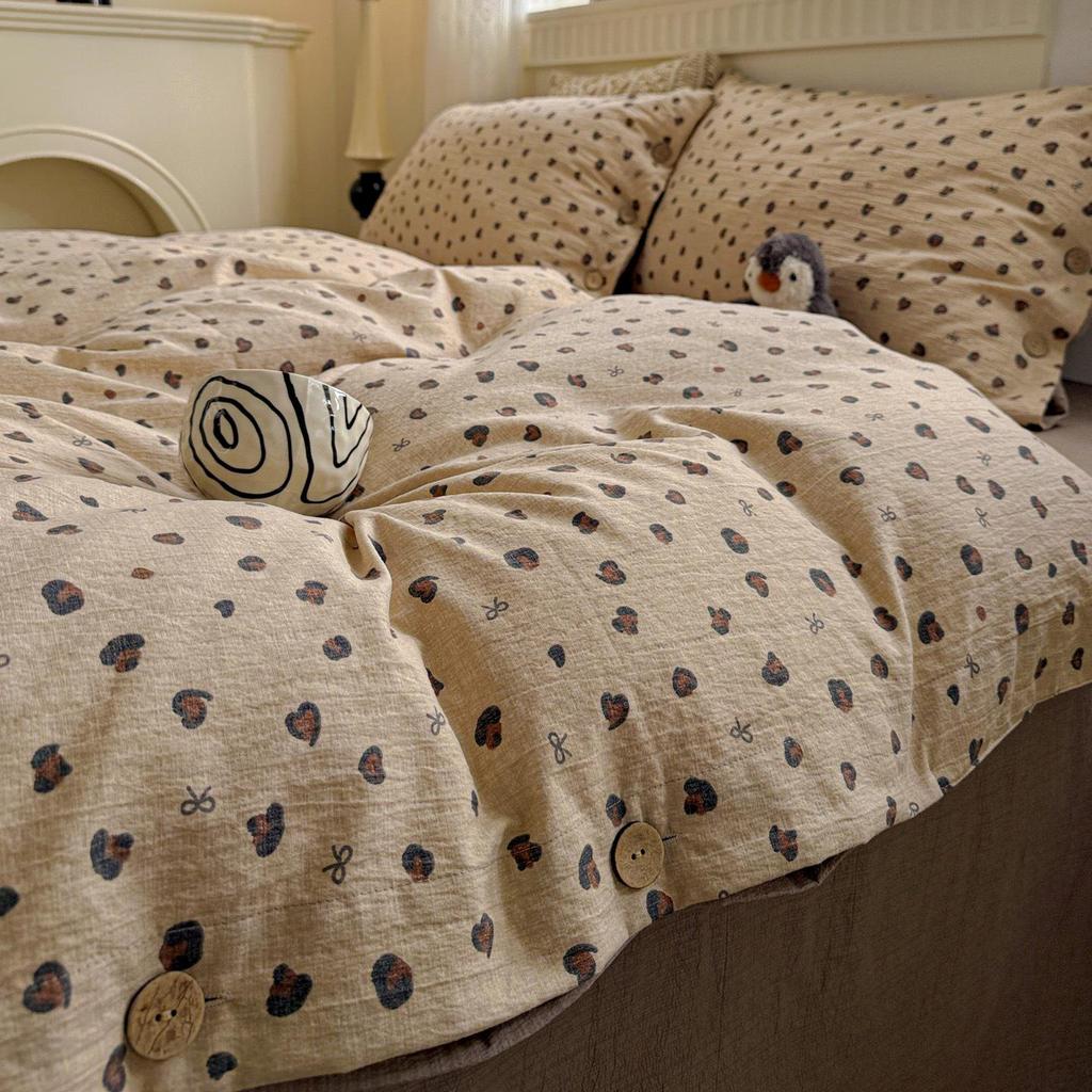 Washed Cotton Linen Floral Button Style Bedding Set (3-Piece)