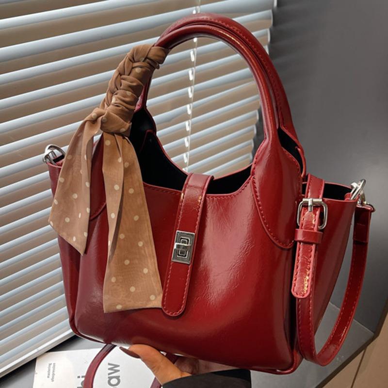 High-value Bags, Women's Bags, New Textured Shoulder Bags, Fashionable and Simple Crossbody Bags, Hand-held Bucket Bags