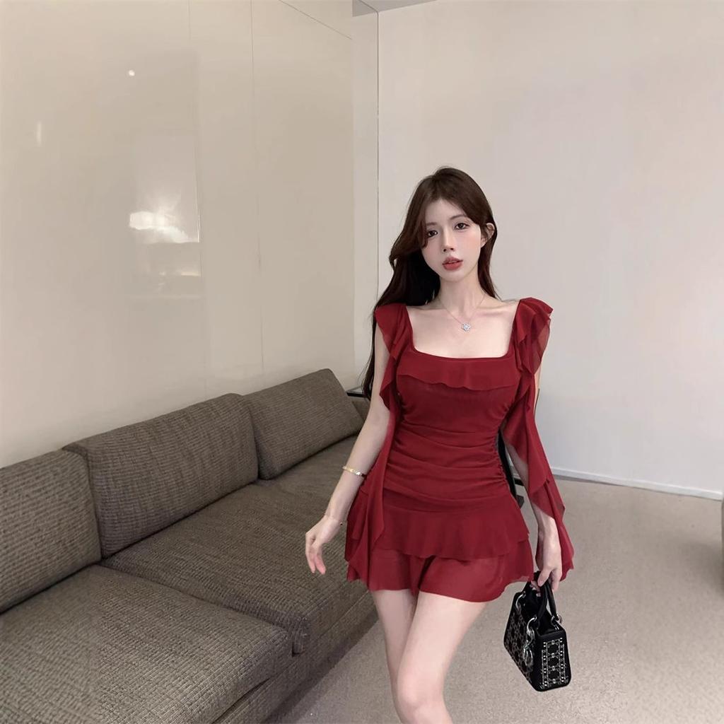 Red irregular suspender skirt dress summer new temperament sexy pleated waist ruffle short skirt children