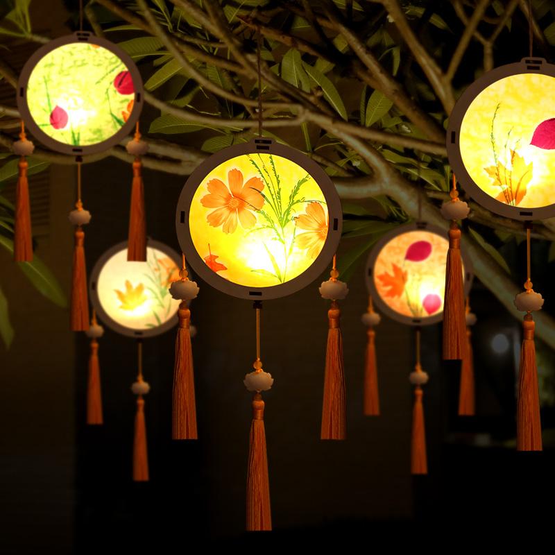 Mid-autumn Portable Lantern With Tassel Waterproof Chinese Antique Wood Carving Palace Light Lamp New Year Spring Festival Decor