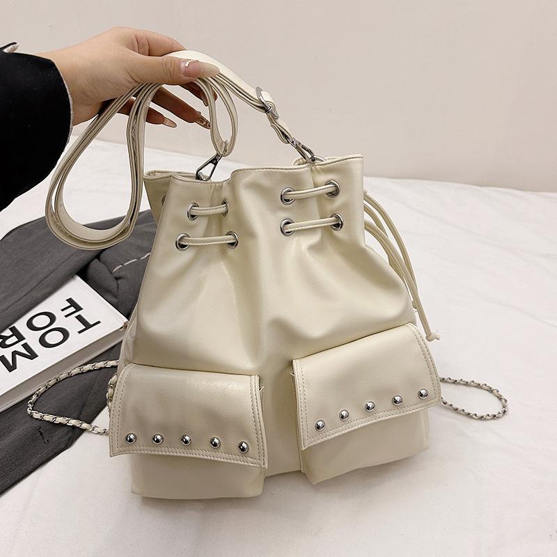 

Deinet нишевый рюкзак сумка-ведро на кулиске большой вместимости с заклепками портативная на плечо сумка-мессенджер женская