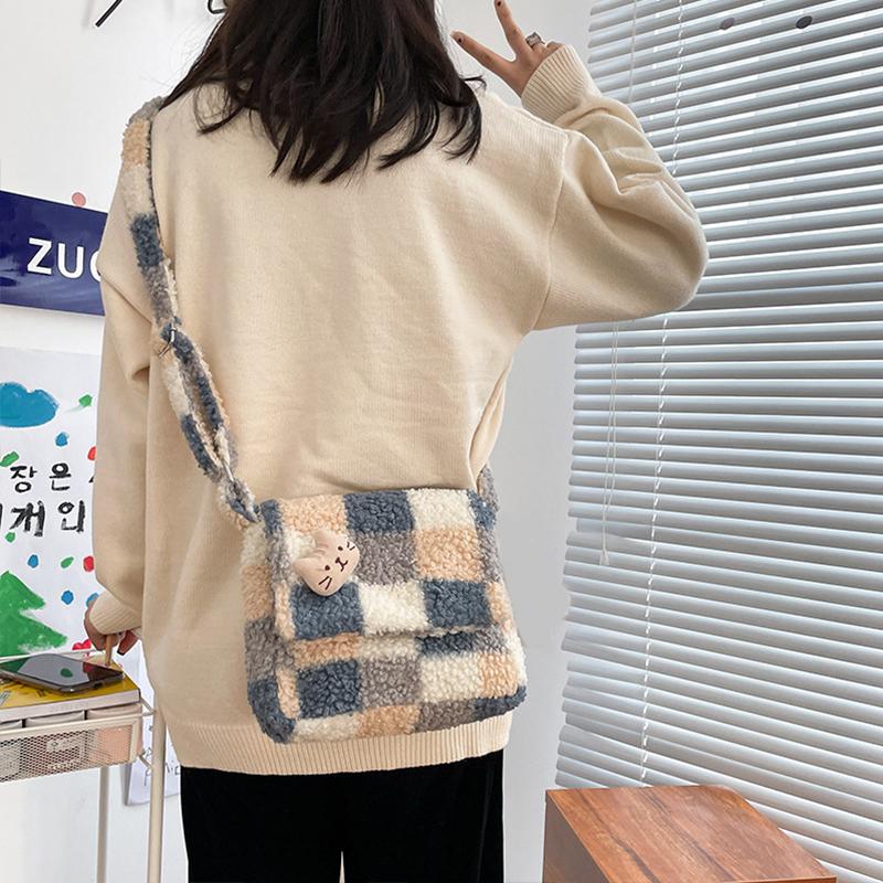 Damen Plüsch Umhängetasche Karomuster Schultertasche Reißverschluss Halbmond Halbkreisform Stoffgeldbörsen Mädchen Niedliche Umhängetaschen
