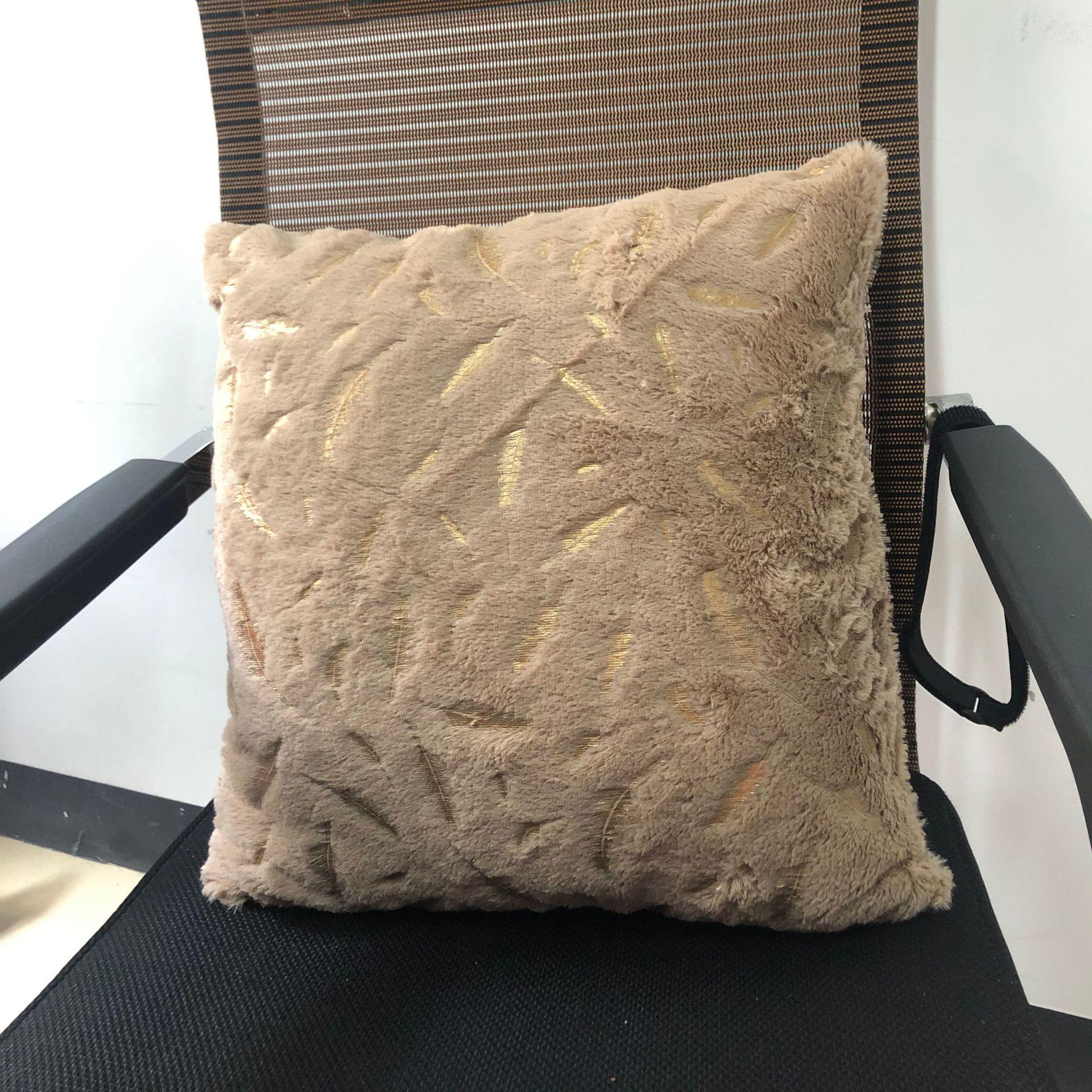 

Новая подушка для горячего тиснения с перьями, плюшевая наволочка, подушка для домашнего дивана, наволочка для офиса 45x45cm коричневый