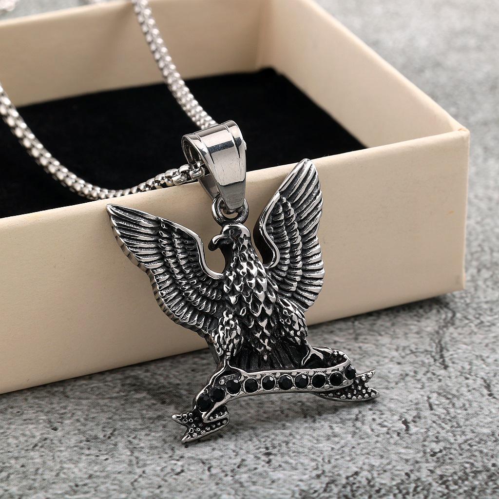 Retro Europäische Edelstahl-Edelstein-Einlage Unisex Anhänger Halskette