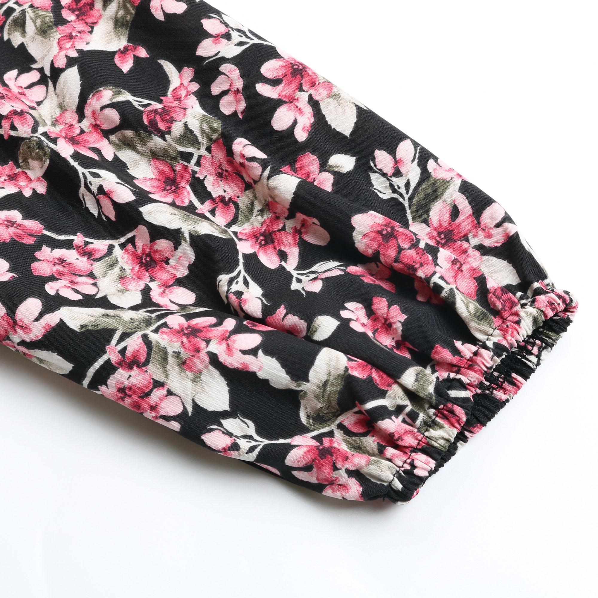 Женское платье с открытой спиной и квадратным вырезом — фото 10