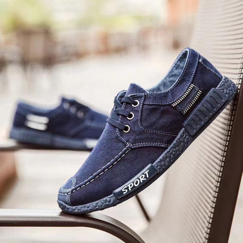 Summer Men's Shoes Waterproof and Non-slip Casual Versatile White Shoes Student Board Shoes Men's Lightweight Trendy Sports Shoes Men's