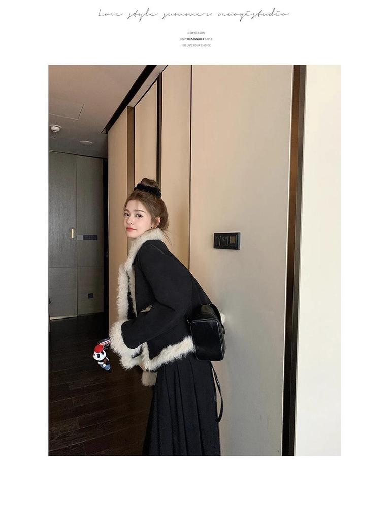 2023 Winter Women's Retro Lambswool & Cotton-Padded Jacket
