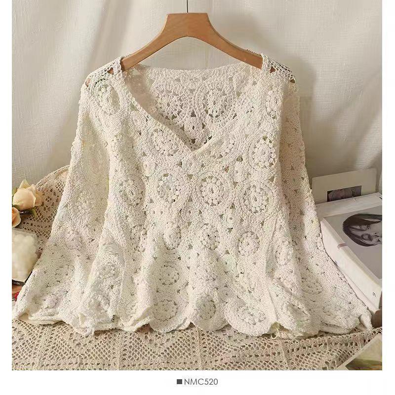 

Свободный топ в корейской версии, нежный французский V-образный вырез, ощущение роскоши, ажурный вязаный топ, летняя кружевная рубашка. One Size белый
