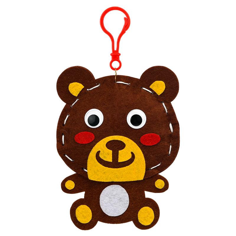 

DIY Cartoon Animal Pendant Craft Kit for Kids: Fun and Creative Non-woven Sewing Materials