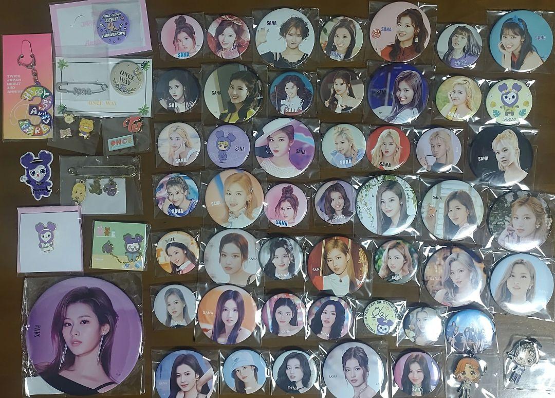 

[USED] TWICE Sana Can Badge
