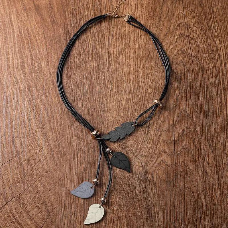 Collana con ciondolo a forma di foglia in legno etnico bohémien, vintage, fatta a mano, retrò, per donne, gioielli alla moda da indossare ogni giorno