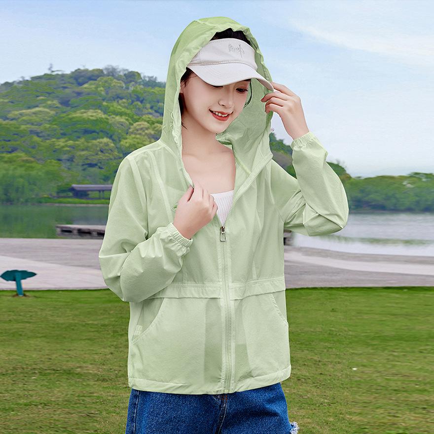 Модная солнцезащитная одежда женская летняя новая популярная четырехсторонняя эластичная солнцезащитная рубашка дышащая солнцезащитная одежда тонкая куртка M зелёный