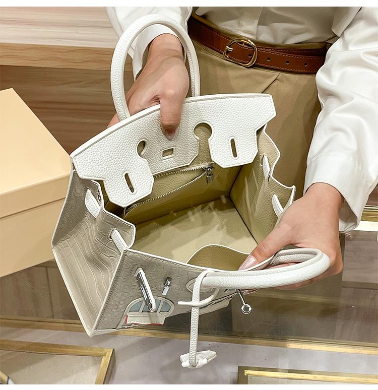 Platinum Women's Crocodile Pattern Color Block Handbag - European & American Fashion