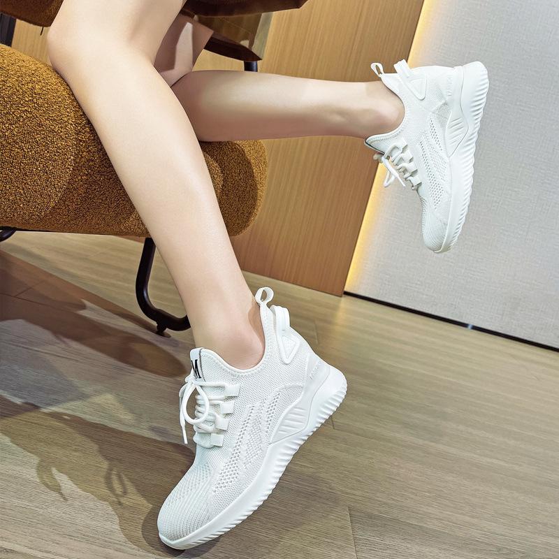 Flying Woven Women's Shoes 2026 New Spring Shock Absorption Lightweight Casual Versatile Running Shoes Fashionable White Women's Sports