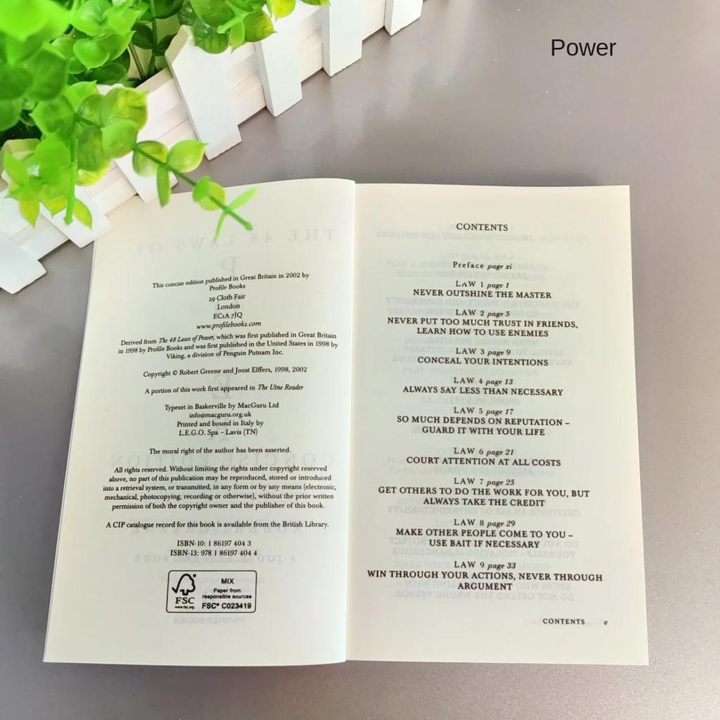 Le 48 Leggi del Potere - Edizione Concisa Libro Inglese di Robert Greene - Leadership Politica Filosofia Motivazione per Adulti