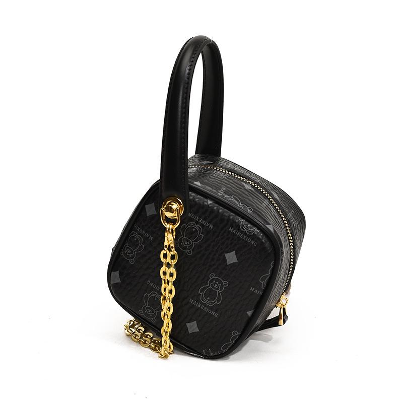 

Breathable And Trendy Pu Mini Handbag With Cute Bear Design For Boys And Girls чорний