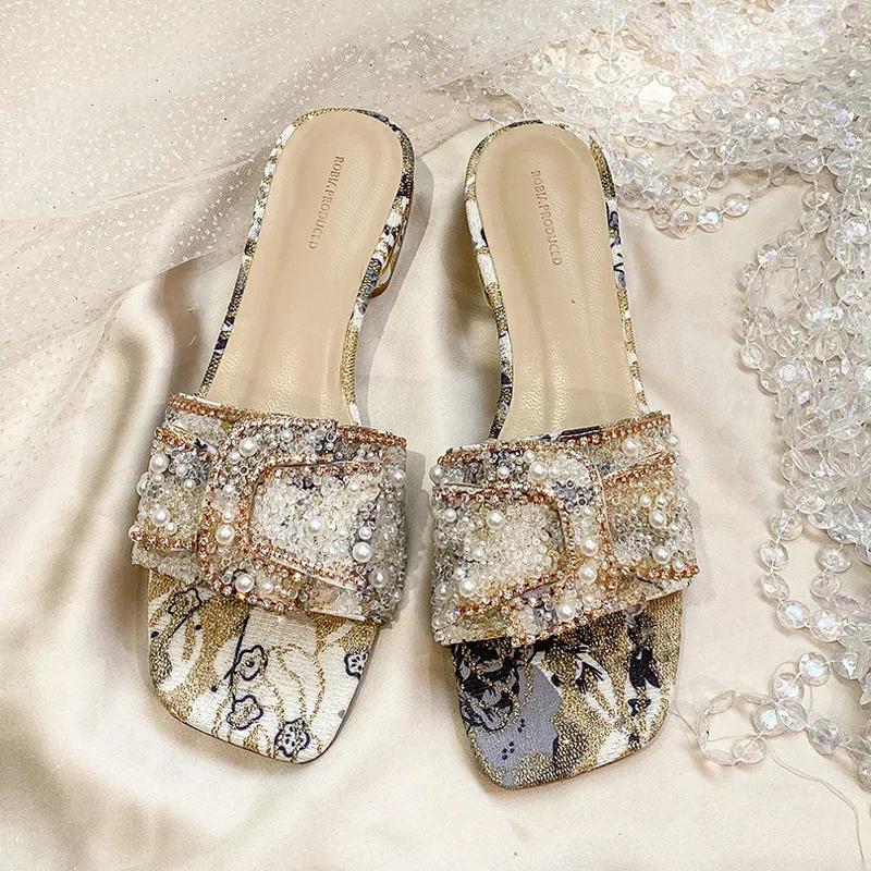 Dicke Absatz Damen Sandalen Sommer Hausschuhe Außenbekleidung Sohle Damen Strassschuhe Damen Freizeit Sandalen Styles
