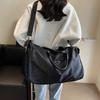 Fashionable and Trendy Handbag for Ladies On Business Trips, A Large-capacity Travel Bag for Outings and Sightseeing
