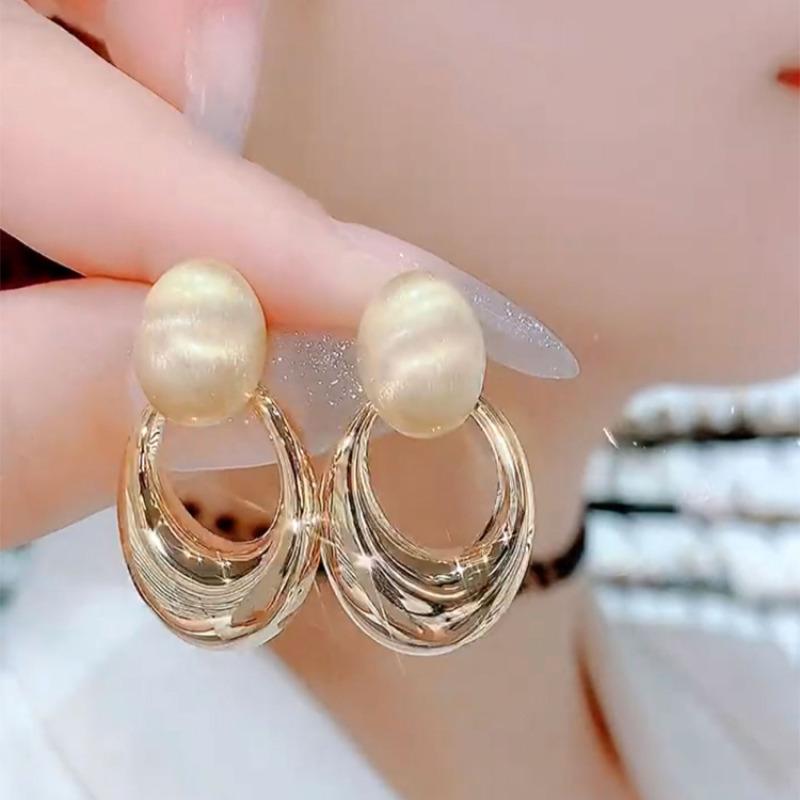 Spring and summer exquisite earrings geometric oval earrings retro hoop earrings earrings texture sense simple design