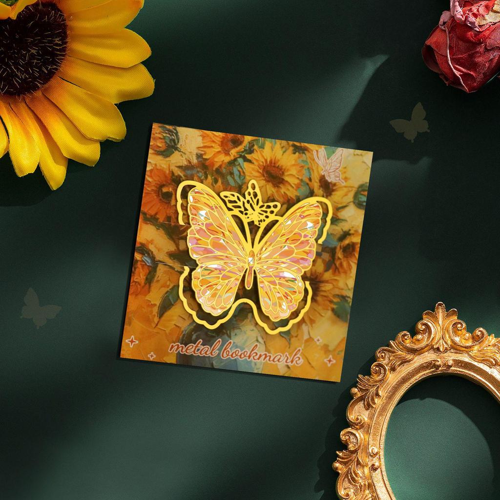 Vintage Butterfly Metal Bookmark: Creative and Elegant Back-to-School Souvenir