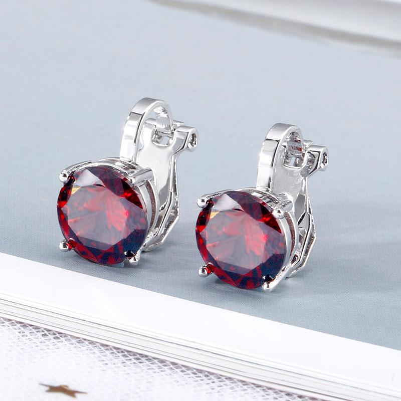 

Элегантные круглые серьги с цирконием: Простые и универсальные клипсы для женщин