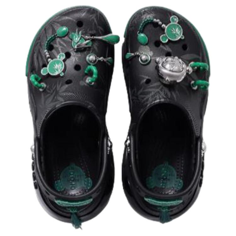 Crocs Skullpanda X Bubble Crush Clog Unisex Clogs Black 211111-0C4